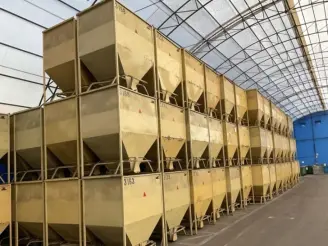 Tote bin