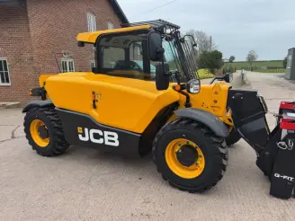 JCB 525-60 Hi-Viz telescopic