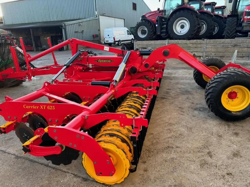 Vaderstad Carrier XT 625