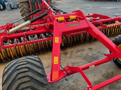 Vaderstad Carrier XT 625