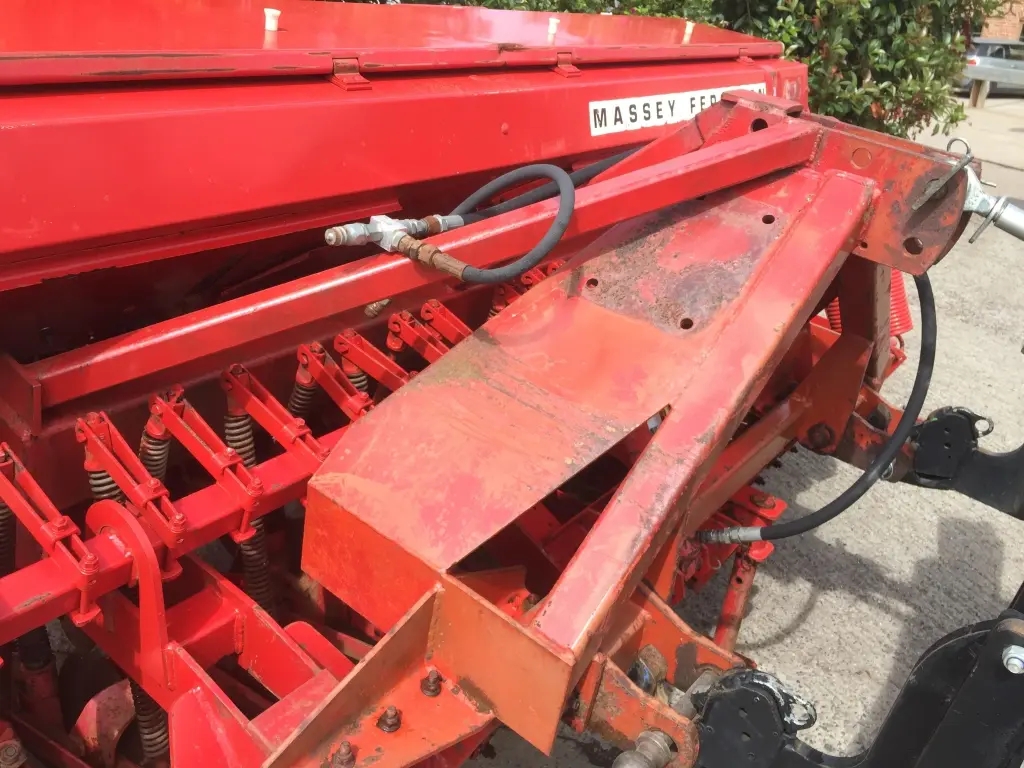 Massey Ferguson 30 drill