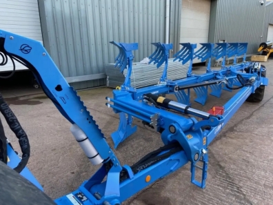 Lemken Diament 16V plough