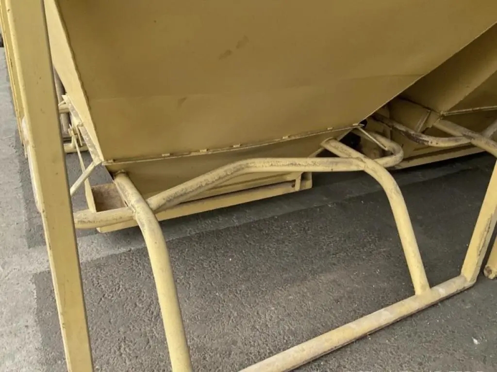 Tote bin