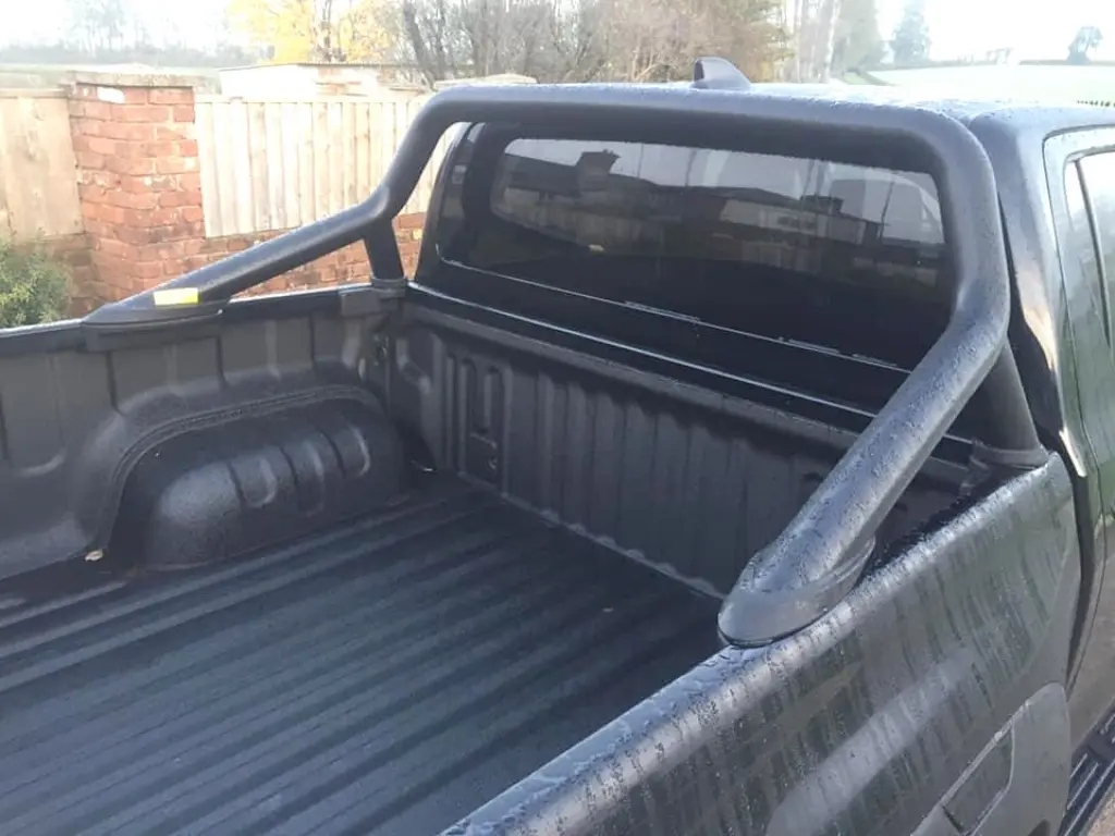 Toyota Hilux GR Sports bar