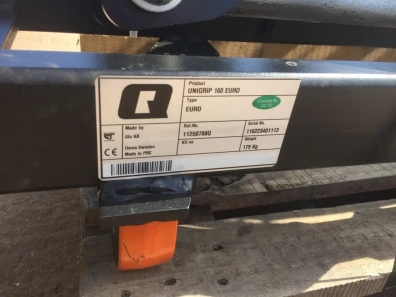 Quicke 160 Unigrip bale handler