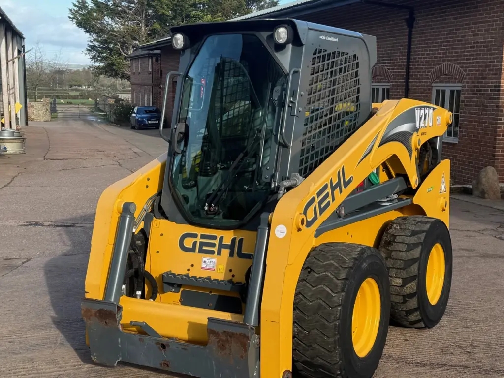 GEHL V270 Gen-2 skid steer