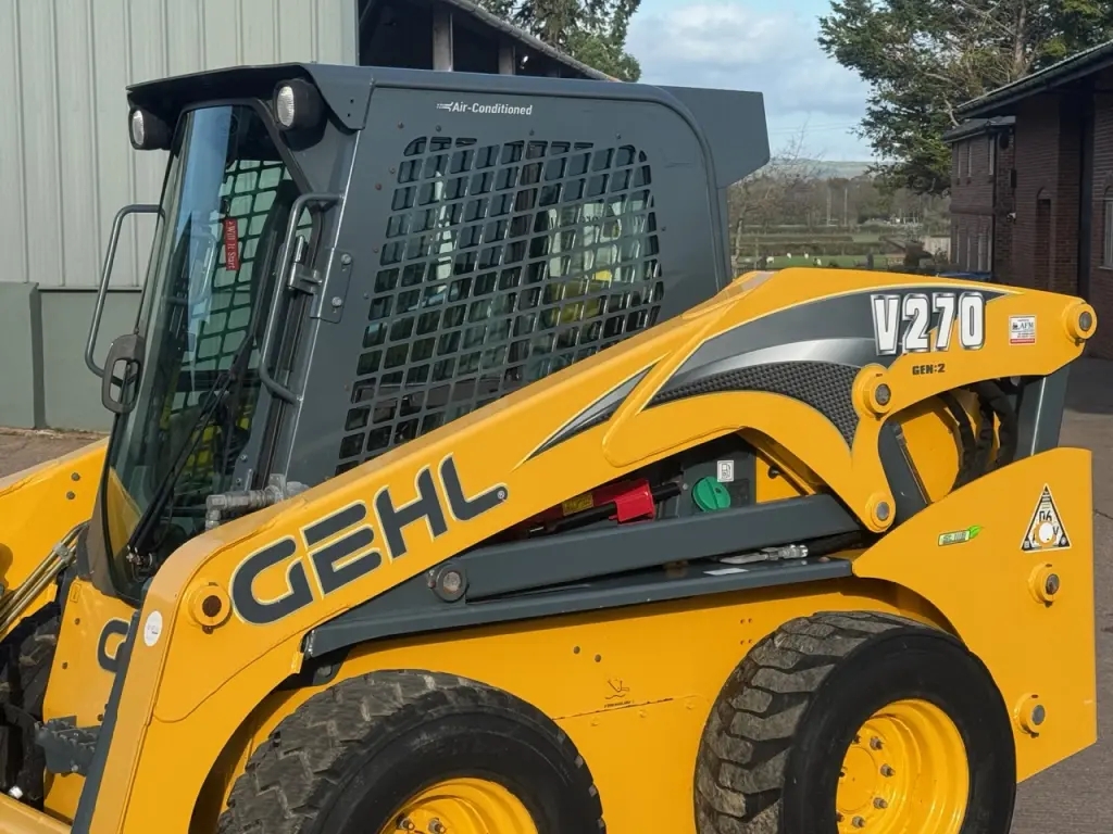 GEHL V270 Gen-2 skid steer