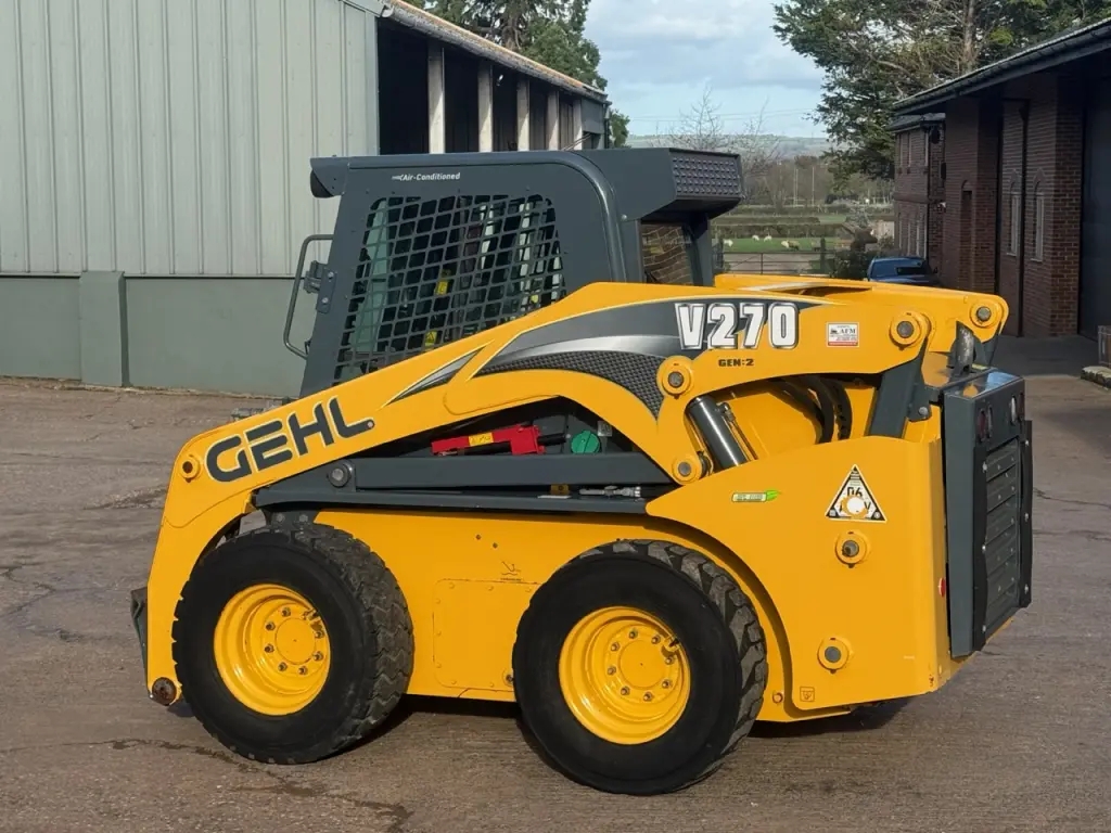 GEHL V270 Gen-2 skid steer