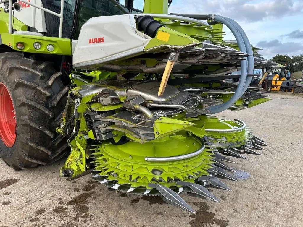 Claas Orbis 750 10 row maize header