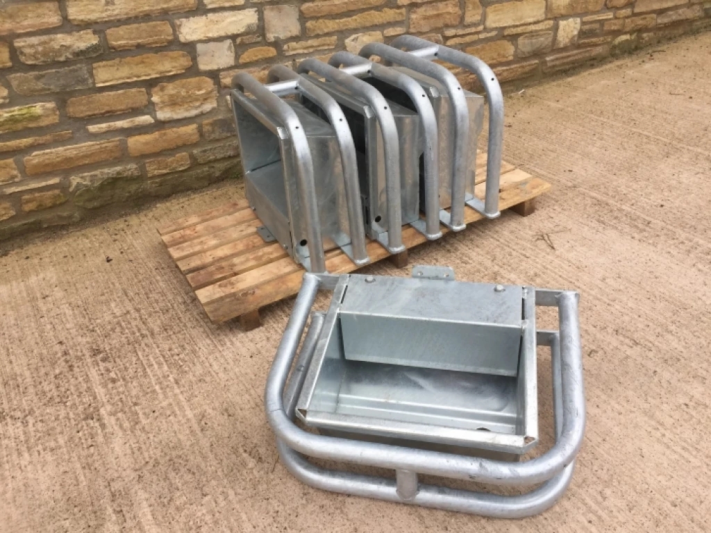 Condon Engineering 1ft heavy duty fixed drinkers