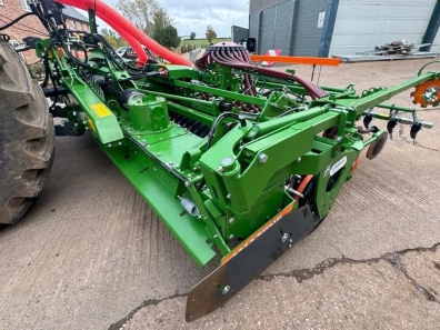 Amazone Avant 6002-2 power harrow drill with FTender 2200 front hopper