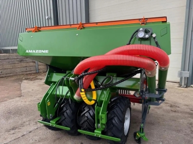 Amazone Avant 6002-2 power harrow drill with FTender 2200 front hopper