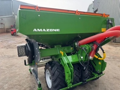Amazone Avant 6002-2 power harrow drill with FTender 2200 front hopper