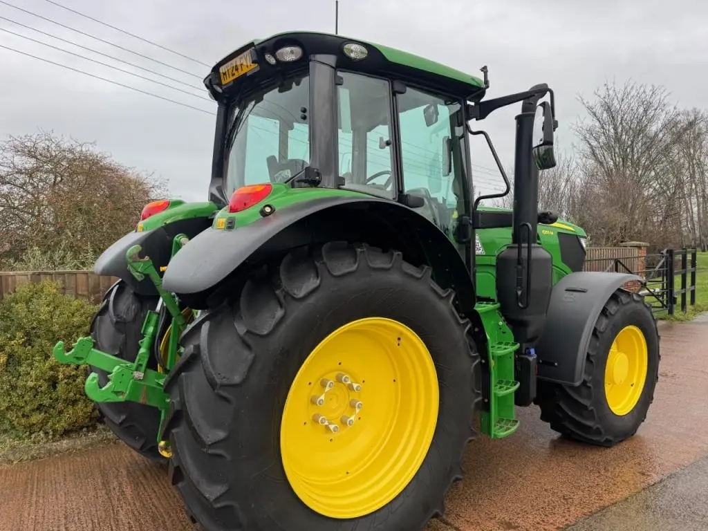 John Deere 6155M