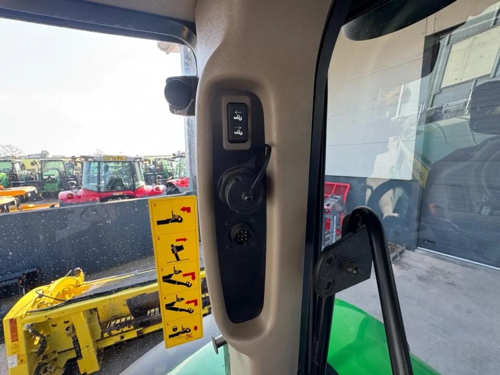 John Deere 6M 185