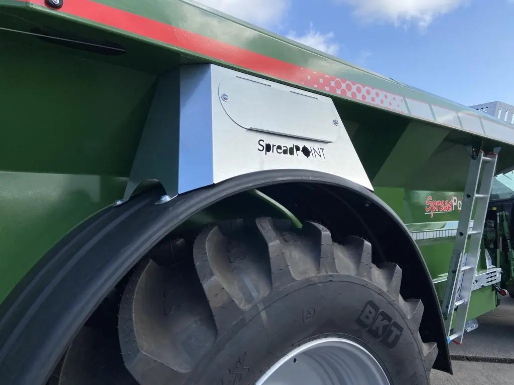 SpreadPoint MK-900 10 ton rear discharge