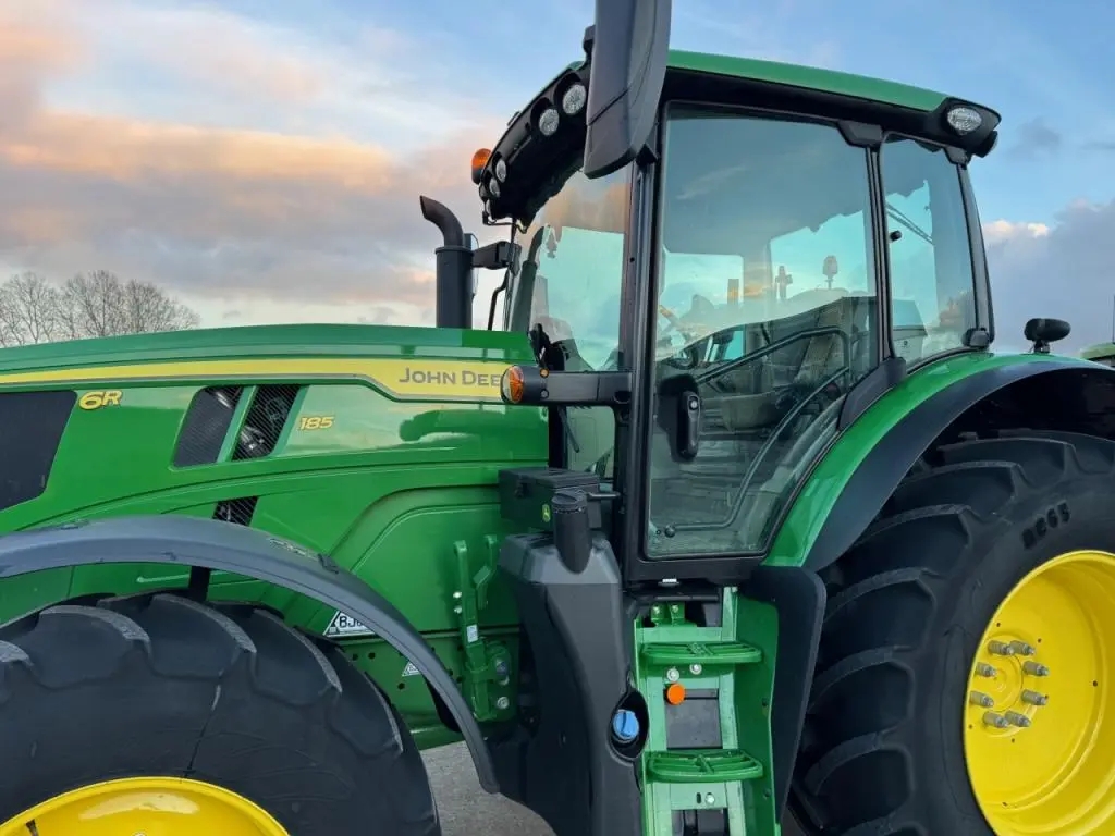 John Deere 6R 185