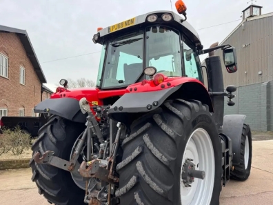Massey Ferguson 7724S Efficient