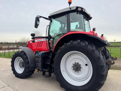 Massey Ferguson 7724S Efficient