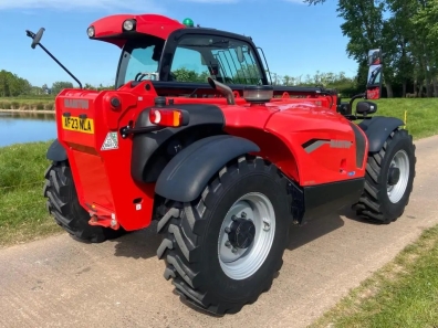 Manitou MT933 telehandler