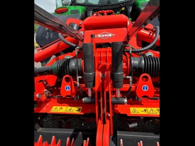 Kuhn HR 5030 R 5 Metre power harrow