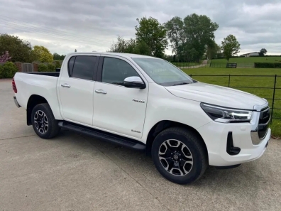 Hilux Invincible 2.4 diesel