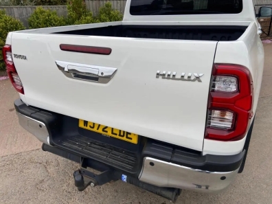 Toyota Hilux Invincible 2.4 diesel