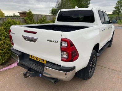 Toyota Hilux Invincible 2.4 diesel