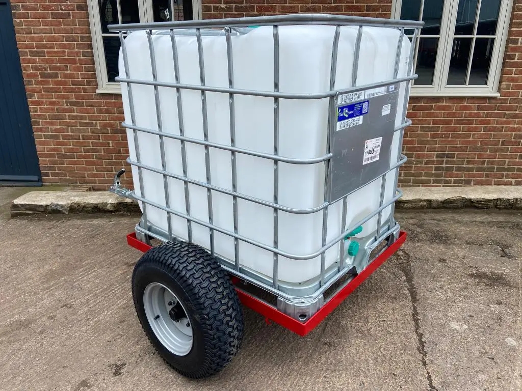 Winton trailed water bowser