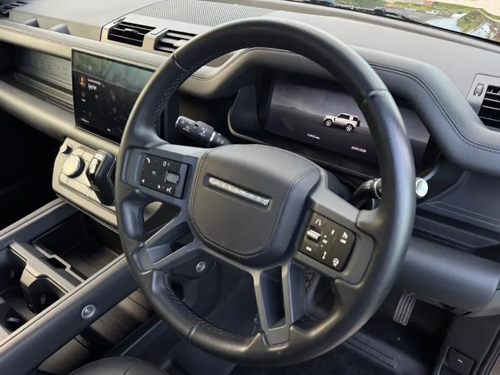 Land Rover Defender 90 HSE X-Dynamic D350 diesel