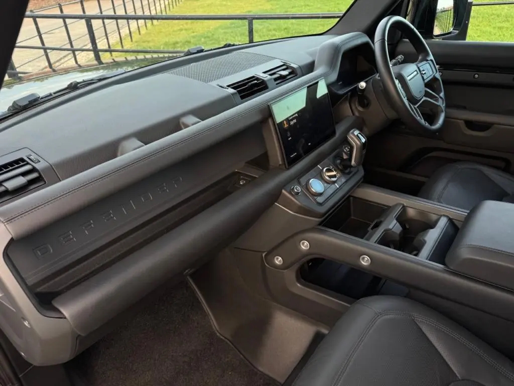Land Rover Defender 90 HSE X-Dynamic D350 diesel