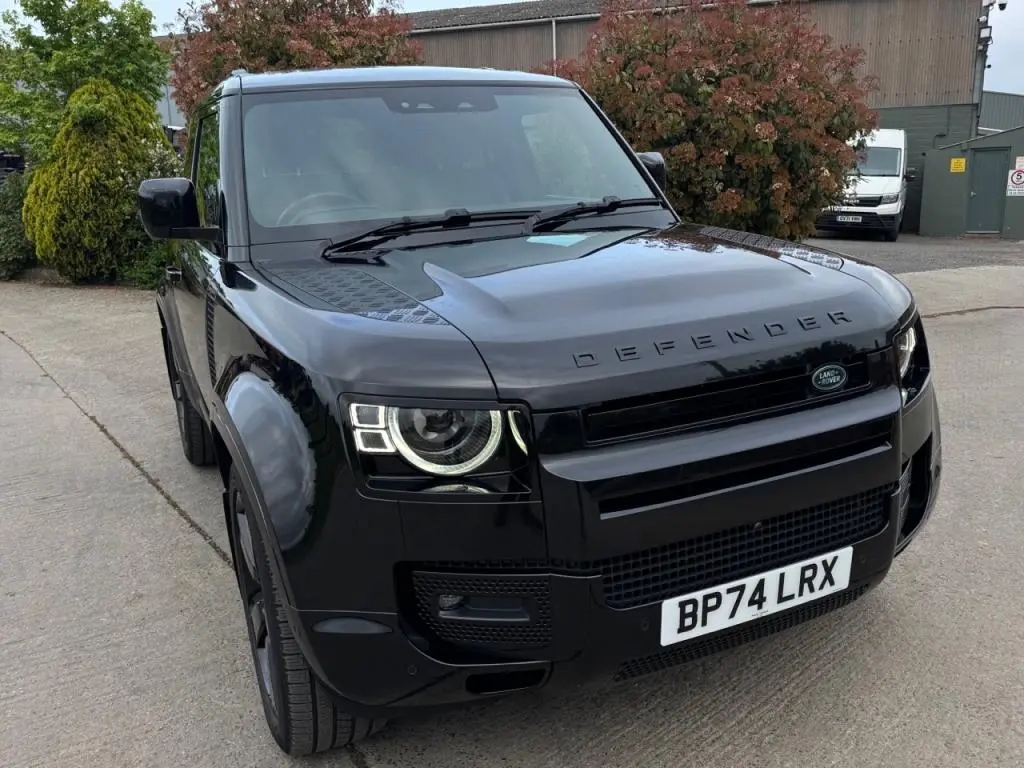 Land Rover Defender 90 HSE X-Dynamic D350 diesel