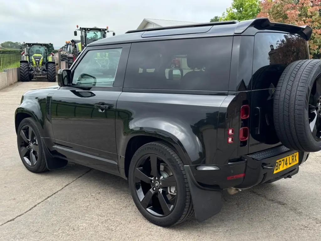 Land Rover Defender 90 HSE X-Dynamic D350 diesel