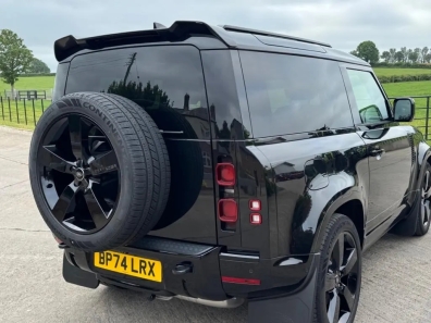 Land Rover Defender 90 HSE X-Dynamic D350 diesel