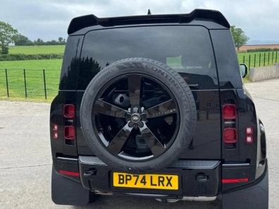 Land Rover Defender 90 HSE X-Dynamic D350 diesel