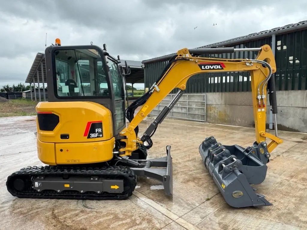 Lovol FR36F-U 3.7 Ton digger
