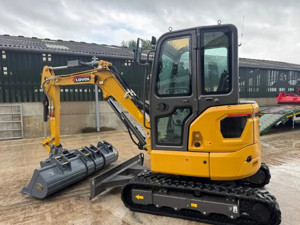 Lovol FR36F-U 3.7 Ton digger