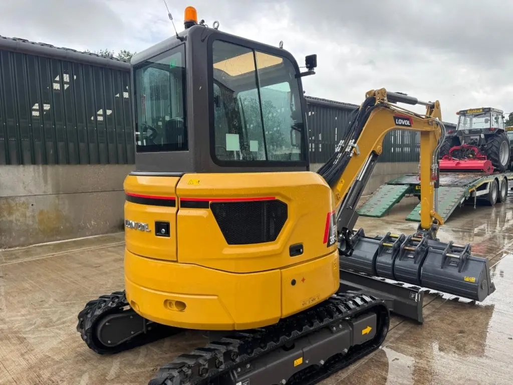 Lovol FR36F-U 3.7 Ton digger