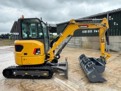FR36F-U 3.7 Ton digger