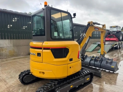 Lovol FR36F-U 3.7 Ton digger