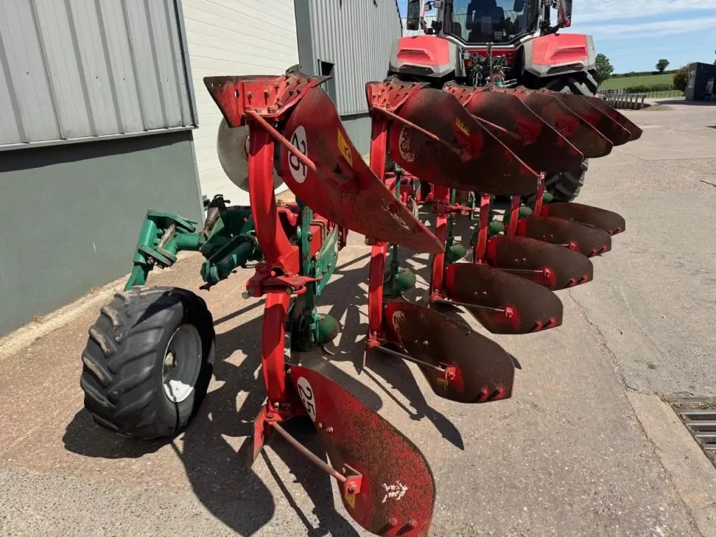 Kverneland EG 85/300 plough