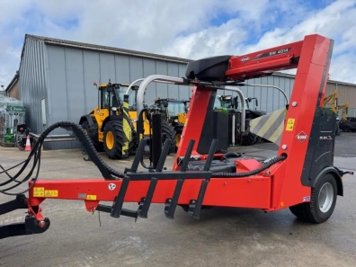 Kuhn SW 4014 bale wrapper
