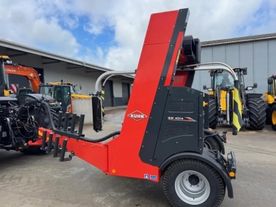 Kuhn SW 4014 bale wrapper