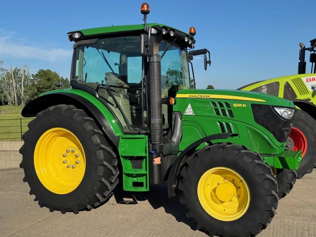 John Deere 6125R