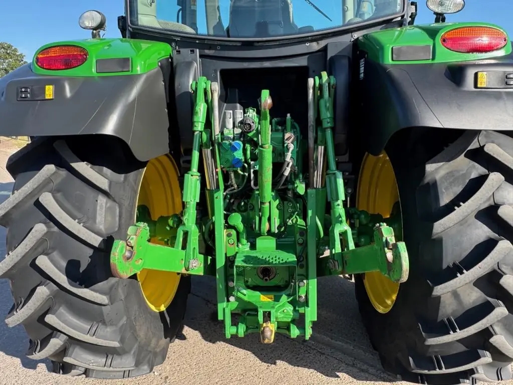 John Deere 6125R