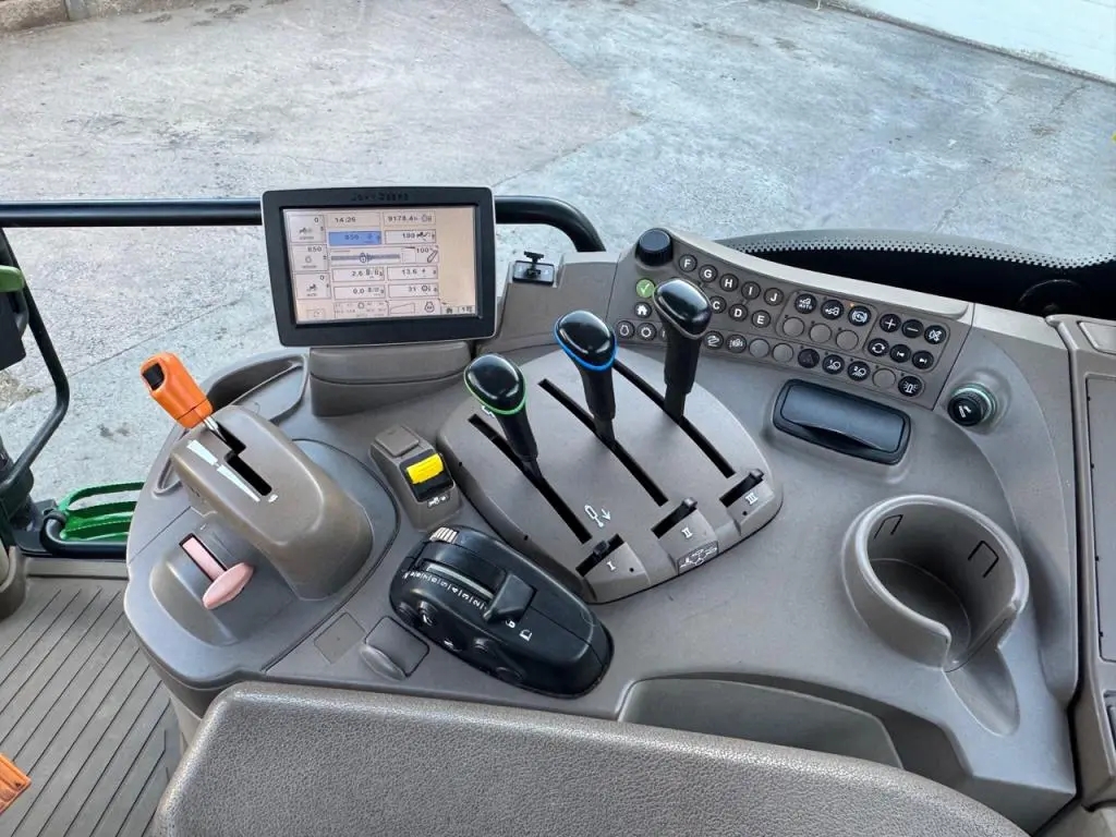John Deere 6125R