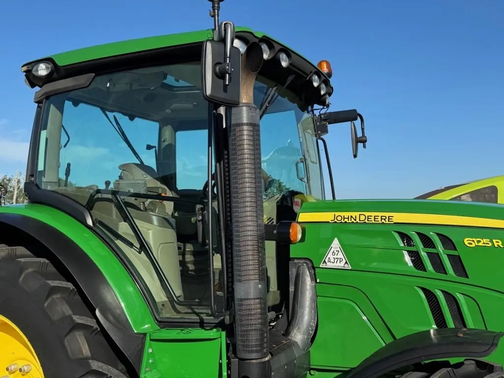 John Deere 6125R