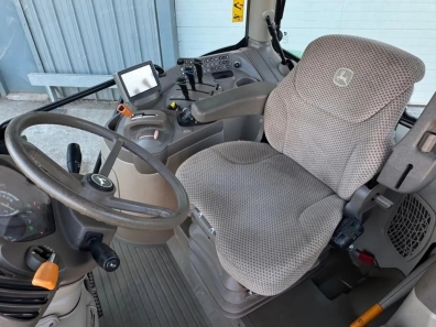 John Deere 6125R