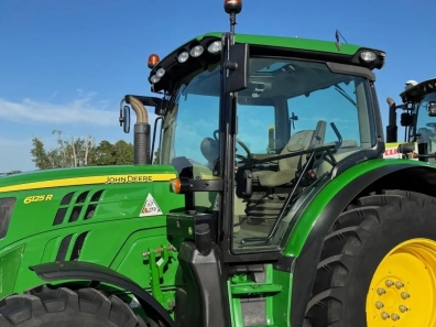 John Deere 6125R