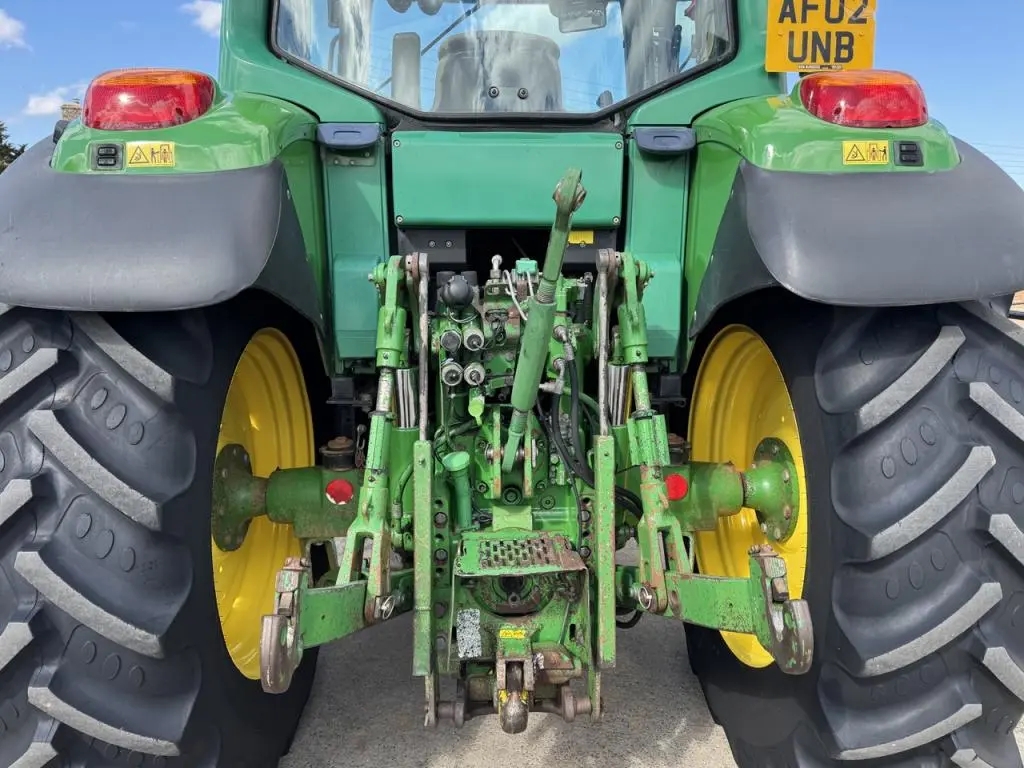 John Deere 6620